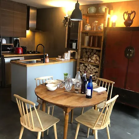 Charming On Floor In Marais -5p Апартаменты Париж