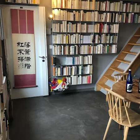Charming On Floor In Marais -5p Апартаменты Париж