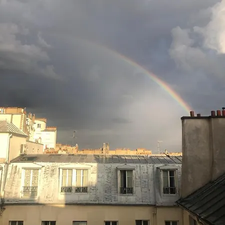 Charming On Floor In Marais -5p パリ